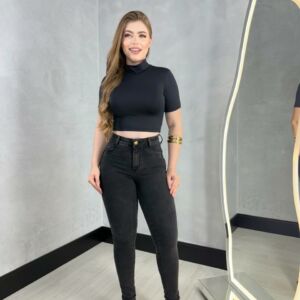 Calça Jeans Preta Skinny Cintura Alta Bolso Traseiro