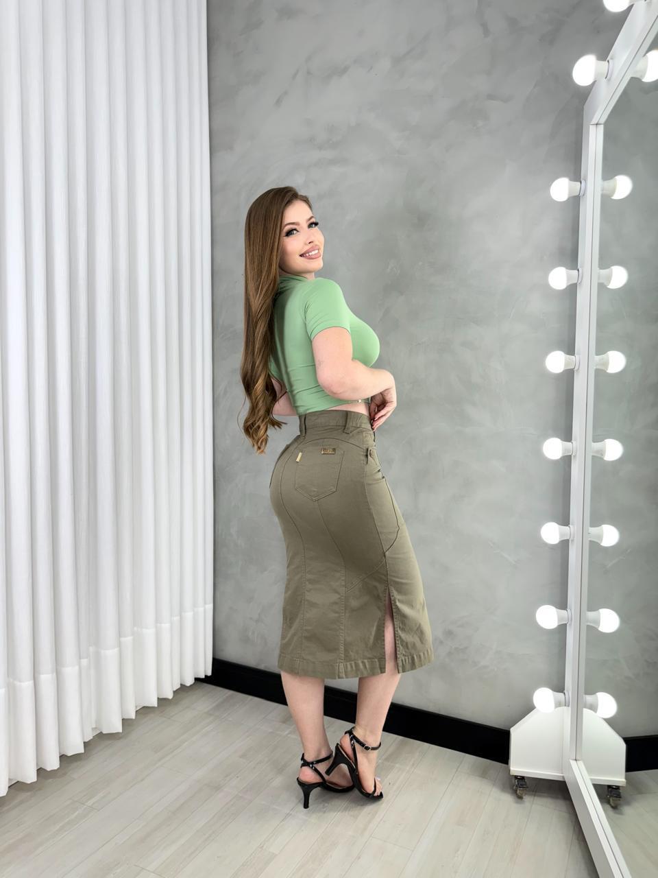Saia Jeans Mídi Botão no Bolso Fenda Lateral Cintura Alta Feminina - Imagem 3